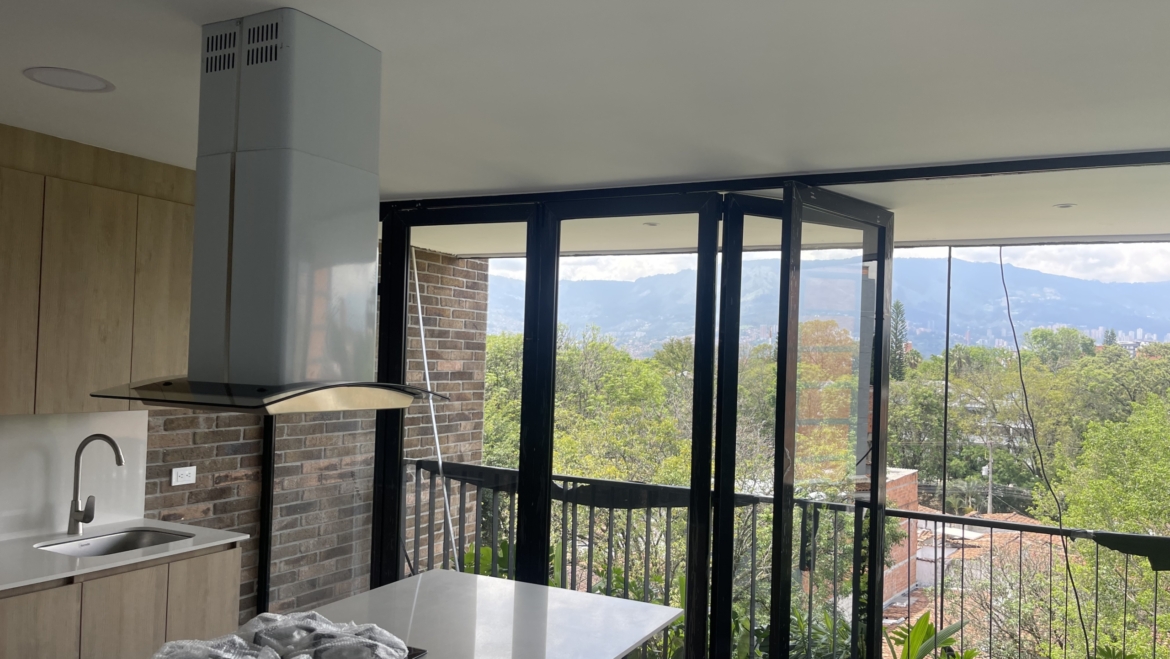 Venta de Apartamento Nuevo en La Floresta Medellin