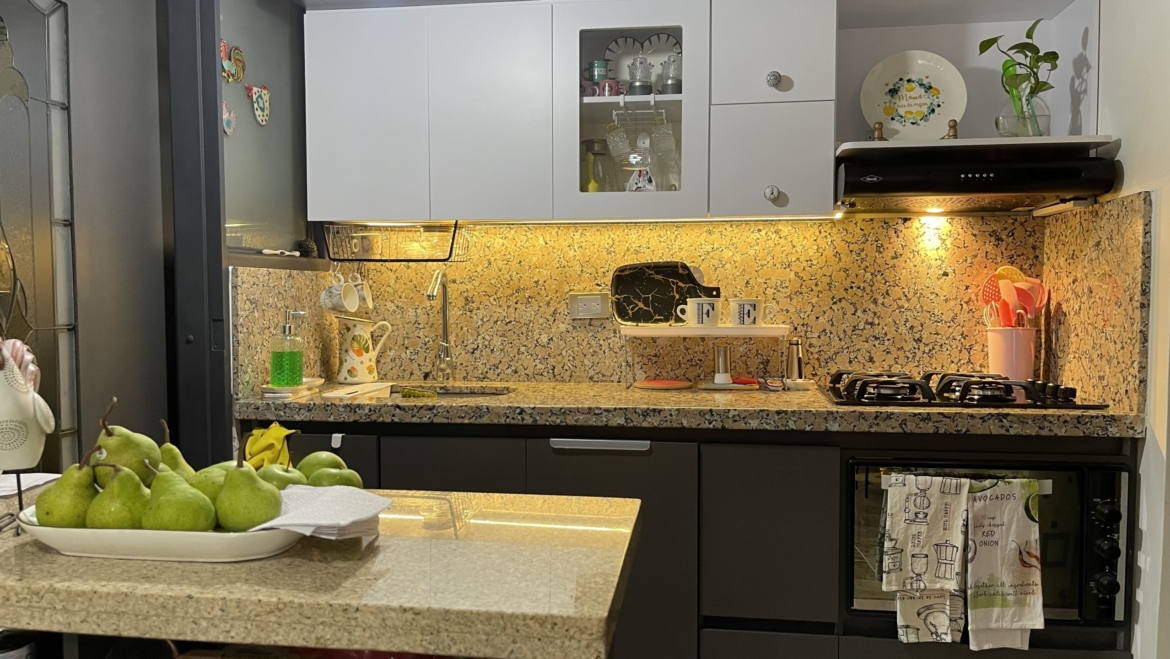 Venta de Apartamento en La Loma de Los Bernal Medellin